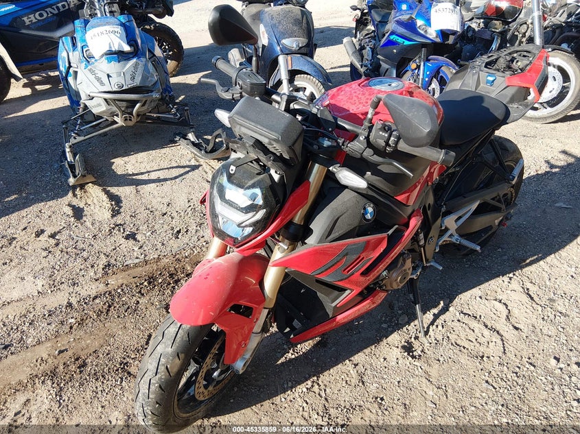 2022 BMW S 1000 VIN WB10E5306N6E37225 IAAI salvage auction — RIGHT SIDE, Junk Bill Of Sale Mv2459 (Wisconsin), sold $5,650 on 2026-07-08 (photo 2)