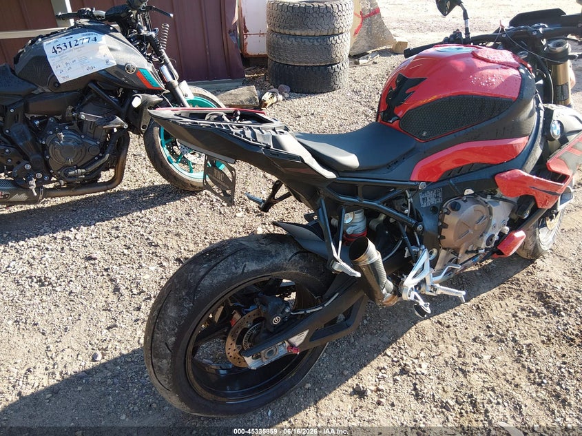 2022 BMW S 1000 VIN WB10E5306N6E37225 IAAI salvage auction — RIGHT SIDE, Junk Bill Of Sale Mv2459 (Wisconsin), sold $5,650 on 2026-07-08 (photo 4)