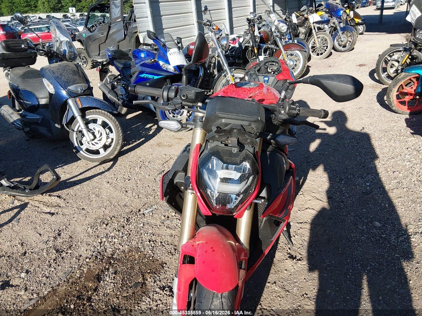 2022 BMW S 1000 VIN WB10E5306N6E37225 IAAI salvage auction — RIGHT SIDE, Junk Bill Of Sale Mv2459 (Wisconsin), sold $5,650 on 2026-07-08 (photo 5)