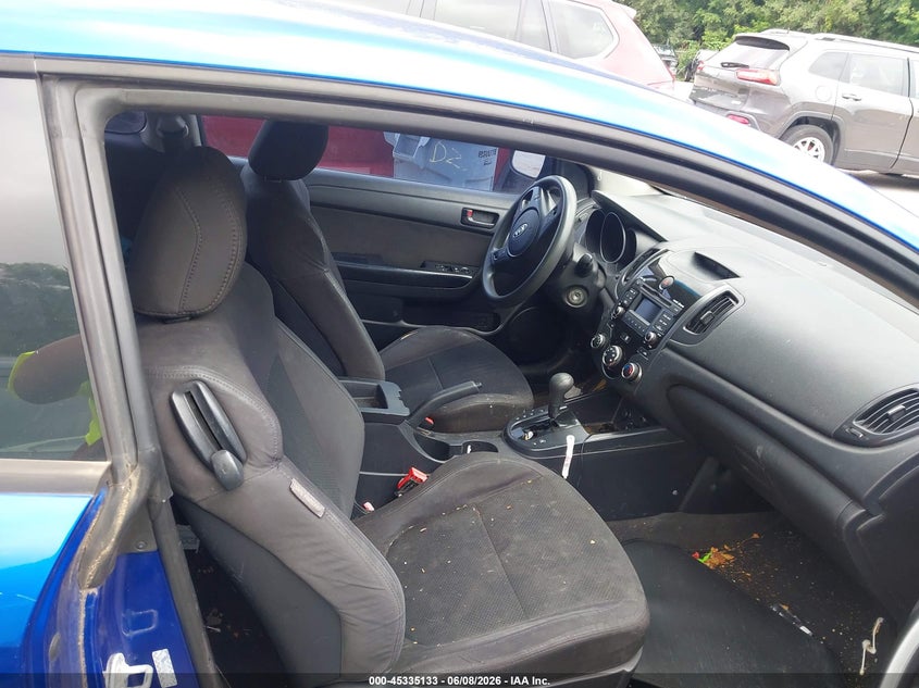2010 Kia Forte VIN KNAFU6A29A5134184 IAAI salvage auction — NORMAL WEAR, Clear (Kansas), sold $500 on 2026-07-08 (photo 5)
