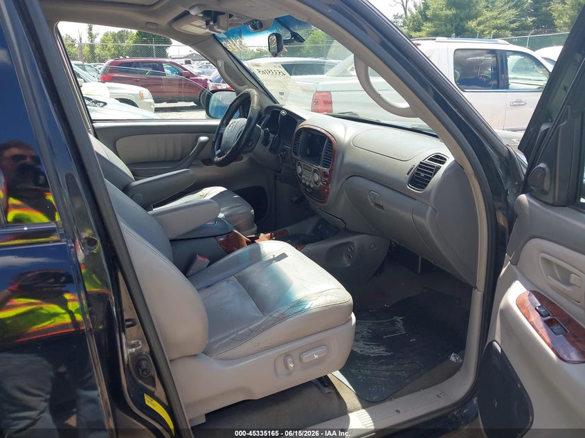 2005 Toyota Sequoia VIN 5TDBT48A75S241854 IAAI salvage auction — NORMAL WEAR, Original (Kentucky), sold $925 on 2026-07-13 (photo 5)