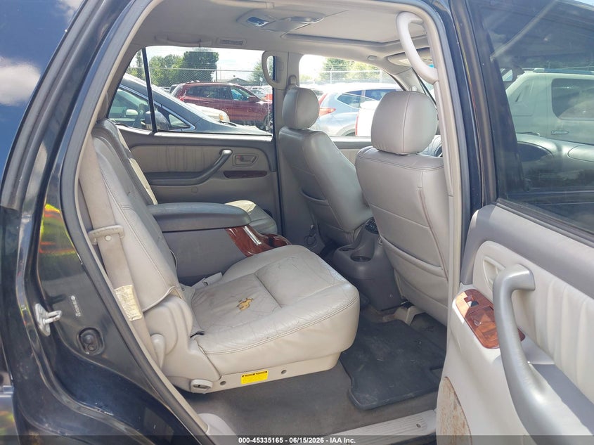 2005 Toyota Sequoia VIN 5TDBT48A75S241854 IAAI salvage auction — NORMAL WEAR, Original (Kentucky), sold $925 on 2026-07-13 (photo 8)