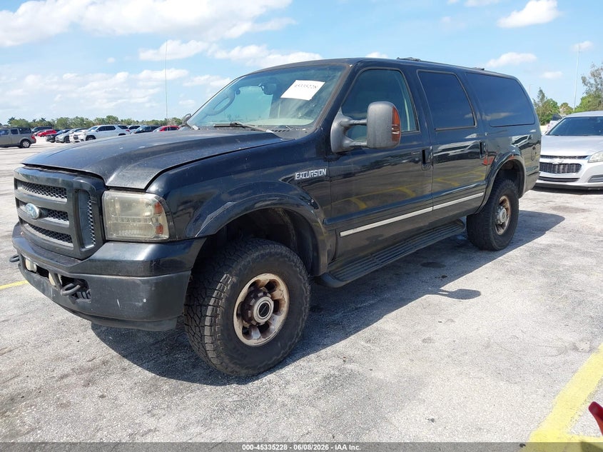 2005 Ford Excursion VIN 1FMSU43P65EB63285 IAAI salvage auction — NORMAL WEAR, Clear (Florida), sold $1,100 on 2026-07-09 (photo 2)