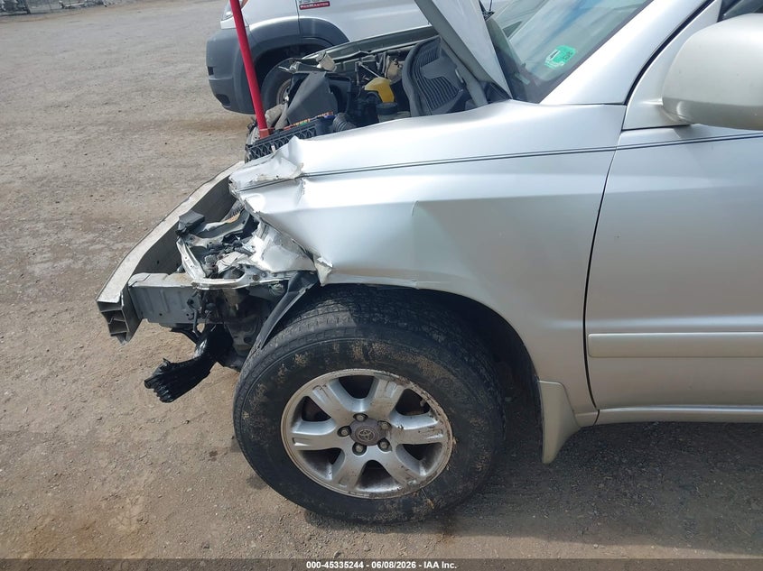 2001 Toyota Highlander VIN JTEGF21AX10016672 IAAI salvage auction — NORMAL WEAR, Clear (Virginia), sold $325 on 2026-07-21 (photo 6)