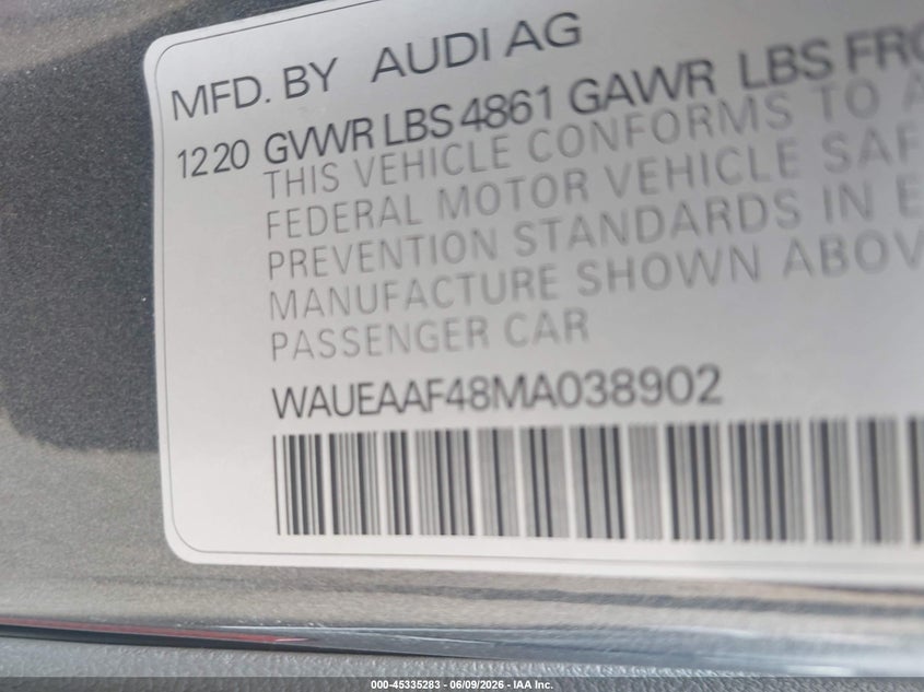 2021 Audi A4 VIN WAUEAAF48MA038902 IAAI salvage auction — RIGHT FRONT, Salvage Title, sold $10,700 on 2026-08-26 (photo 9)