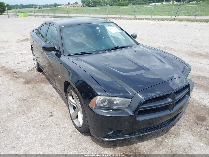 2014 Dodge Charger VIN 2C3CDXCT2EH329466 IAAI salvage auction — THEFT, Salvage (Illinois), sold $2,300 on 2026-07-18 (photo 1)
