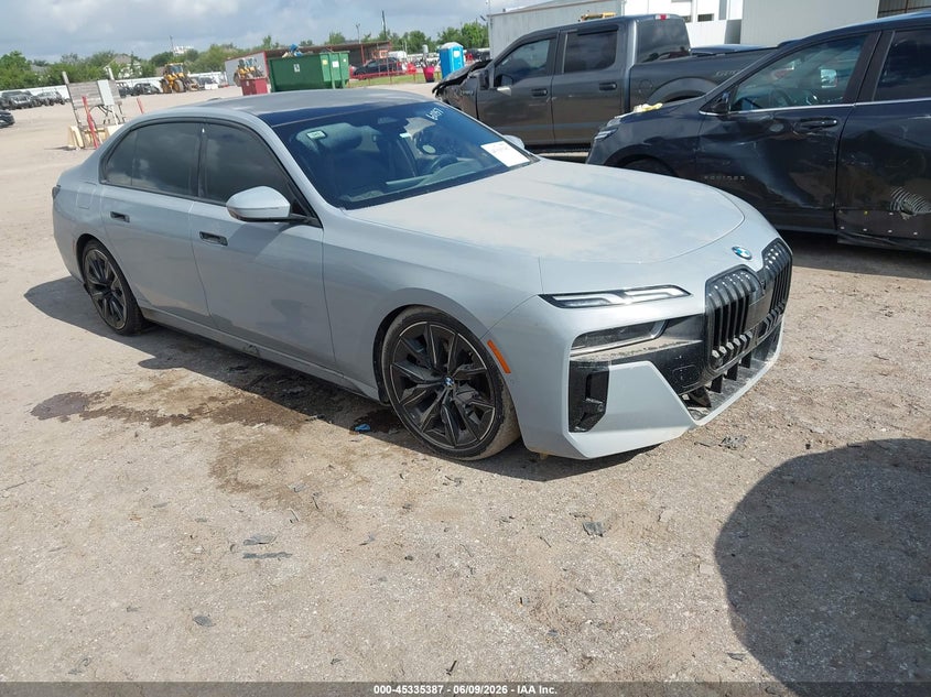 2023 BMW 7er VIN WBA23EH08PCM54262 — IAAI salvage auction photo
