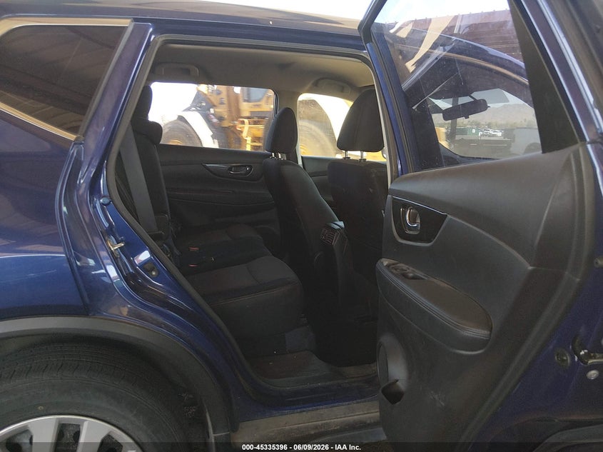 2017 Nissan Rogue VIN JN8AT2MV5HW004457 IAAI salvage auction — RIGHT FRONT, Salvage (Arizona), sold $2,150 on 2026-07-21 (photo 8)