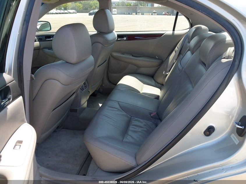 2003 Lexus ES VIN JTHBF30G030116128 IAAI salvage auction — NORMAL WEAR, Clear - Dealer Only (California), sold $275 on 2026-07-13 (photo 8)