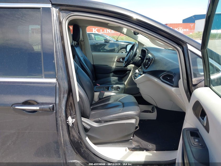 2018 Chrysler Pacifica VIN 2C4RC1BG8JR235932 IAAI salvage auction — HAIL, Certificate Of Title (Nebraska), sold $5,100 on 2026-07-11 (photo 5)