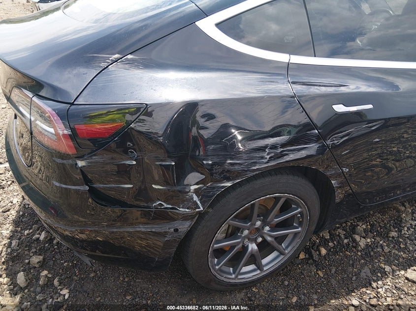 2018 Tesla Model 3 VIN 5YJ3E1EA5JF071011 IAAI salvage auction — RIGHT SIDE, Salvage (Ohio), sold $3,200 on 2026-07-08 (photo 6)