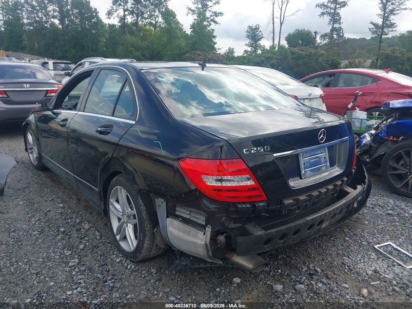 2014 Mercedes-benz C-klasse VIN WDDGF4HBXEA949797 IAAI salvage auction — REAR END, Salvage (Georgia), sold $1,550 on 2026-07-28 (photo 3)