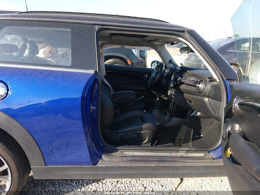 2019 Mini Hard top VIN WMWXP7C58K2H60730 IAAI salvage auction — LEFT FRONT, Wait Title, sold $2,000 on 2026-09-04 (photo 5)