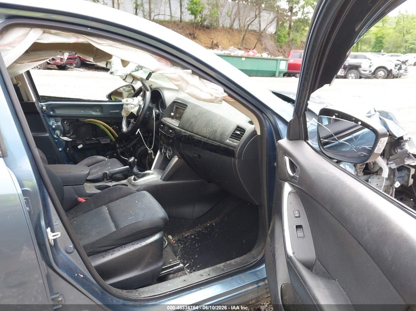2014 Mazda Cx-5 VIN JM3KE4BE5E0422712 IAAI salvage auction — ROLLOVER, Salvage (Pennsylvania), sold $700 on 2026-07-14 (photo 5)