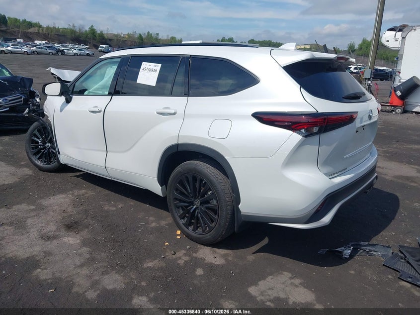 2024 Toyota Highlander VIN 5TDKDRBH7RS540623 IAAI salvage auction — FRONT END, Salvage (Pennsylvania), sold $9,700 on 2026-07-28 (photo 3)