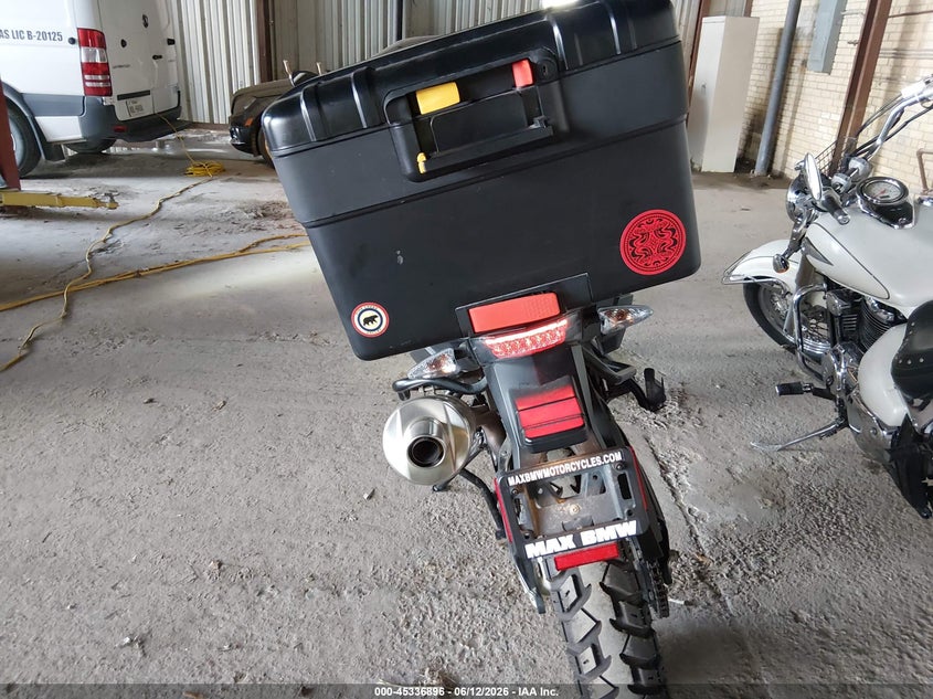 2016 BMW F 800 VIN WB10B1205GZL07907 IAAI salvage auction — LEFT & RIGHT, Clear (New York), sold $25 on 2026-07-29 (photo 6)
