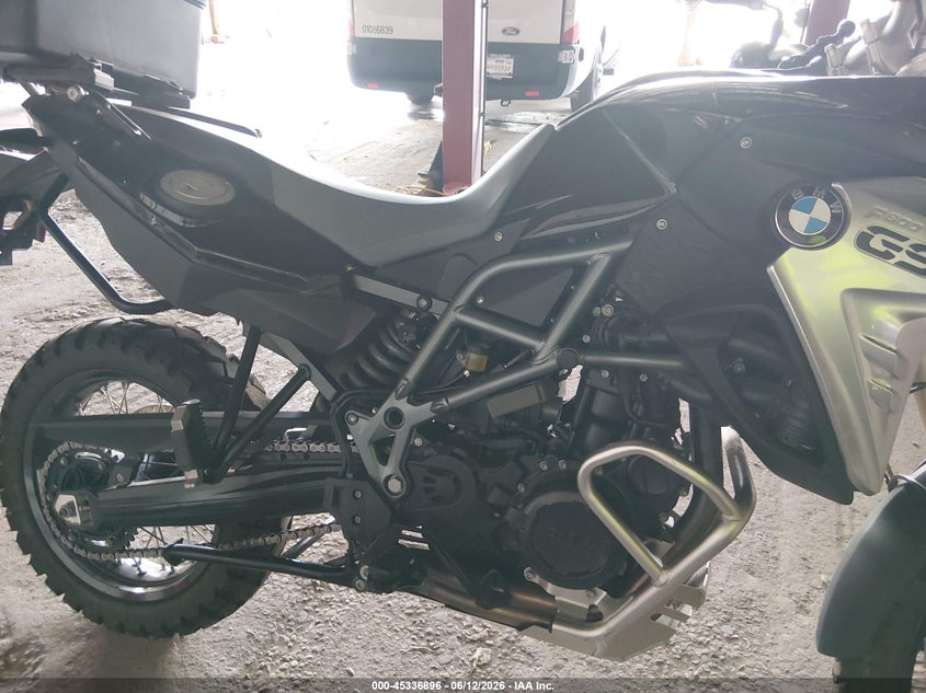 2016 BMW F 800 VIN WB10B1205GZL07907 IAAI salvage auction — LEFT & RIGHT, Clear (New York), sold $25 on 2026-07-29 (photo 8)