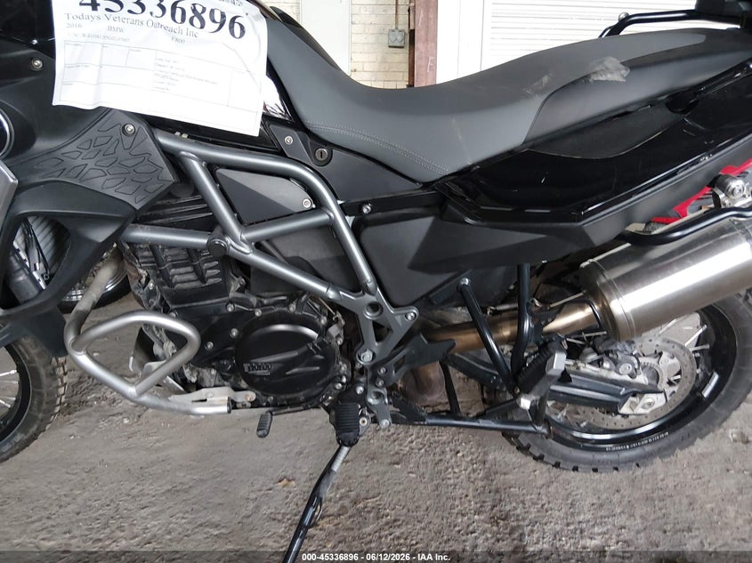 2016 BMW F 800 VIN WB10B1205GZL07907 IAAI salvage auction — LEFT & RIGHT, Clear (New York), sold $25 on 2026-07-29 (photo 9)