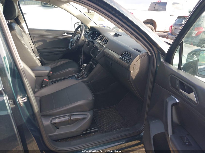 2019 Volkswagen Tiguan VIN 3VV3B7AX7KM130905 IAAI salvage auction — FRONT END, Salvage Title, sold $3,400 on 2026-08-24 (photo 5)