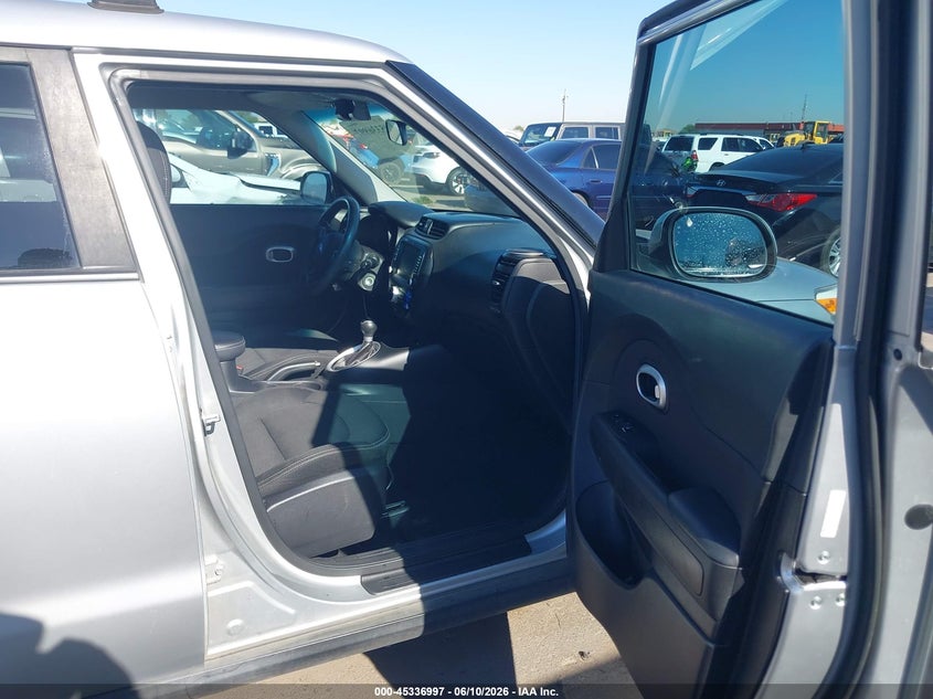 2019 Kia Soul VIN KNDJP3A55K7656331 IAAI salvage auction — LEFT SIDE, Salvage Title, sold $1,800 on 2026-08-01 (photo 5)
