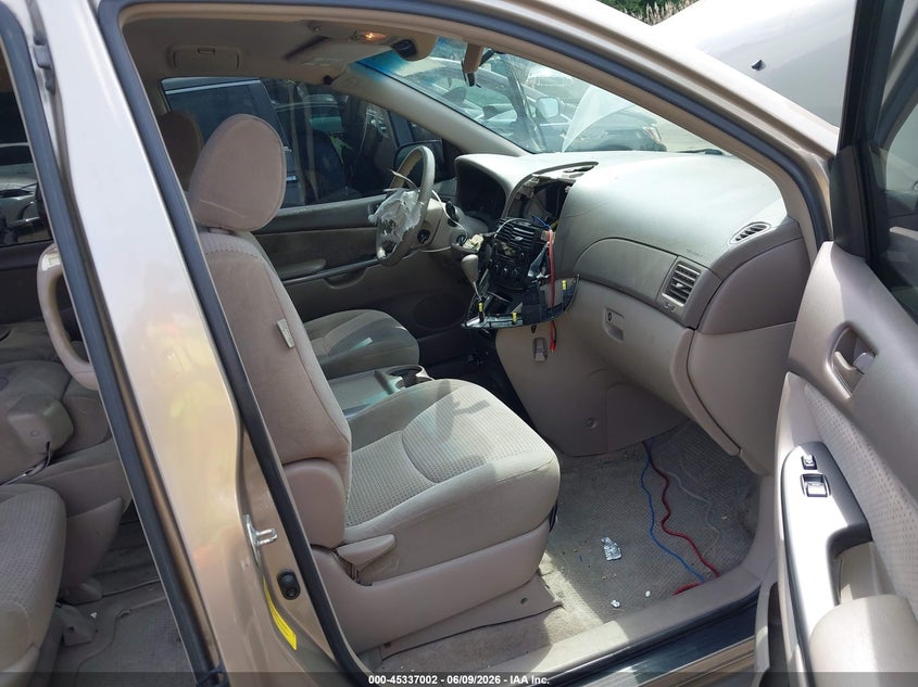 2006 Toyota Sienna VIN 5TDZA23CX6S463999 IAAI salvage auction — FRONT END, Salvage - Greater Than 75% (Maryland), sold $725 on 2026-07-09 (photo 5)
