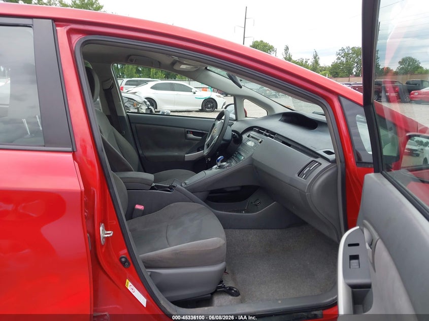 2011 Toyota Prius VIN JTDKN3DU4B5367594 IAAI salvage auction — NORMAL WEAR, Clear (Missouri), sold $425 on 2026-07-30 (photo 5)