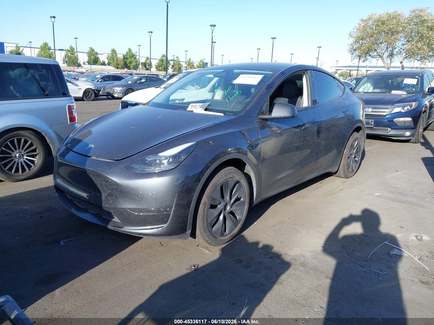 2025 Tesla Model y VIN 7SAYGDED8SF306453 IAAI salvage auction — RIGHT SIDE, Salvage Title, sold $11,750 on 2026-07-31 (photo 2)