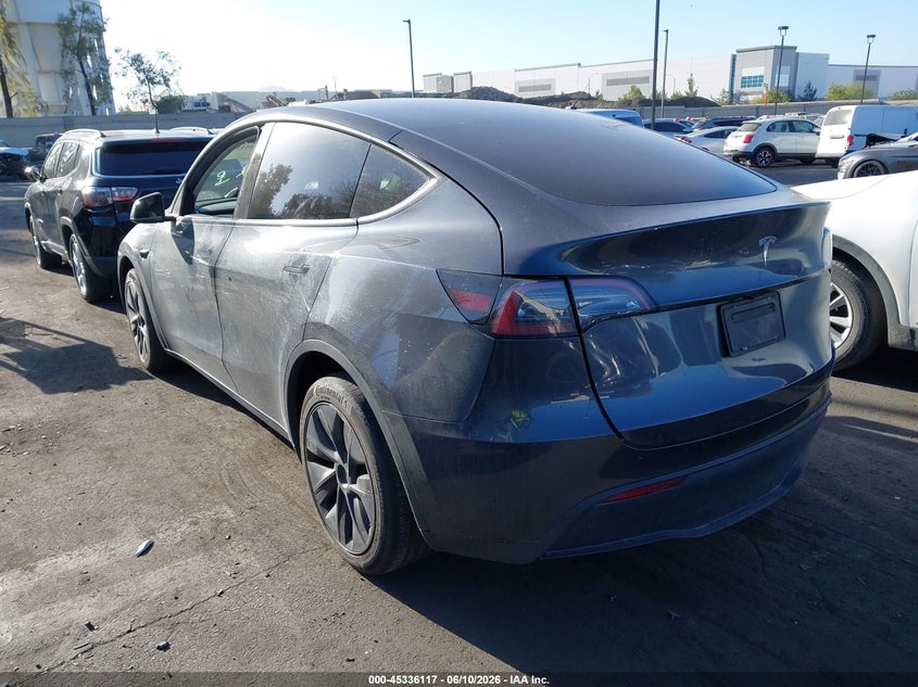 2025 Tesla Model y VIN 7SAYGDED8SF306453 IAAI salvage auction — RIGHT SIDE, Salvage Title, sold $11,750 on 2026-07-31 (photo 3)
