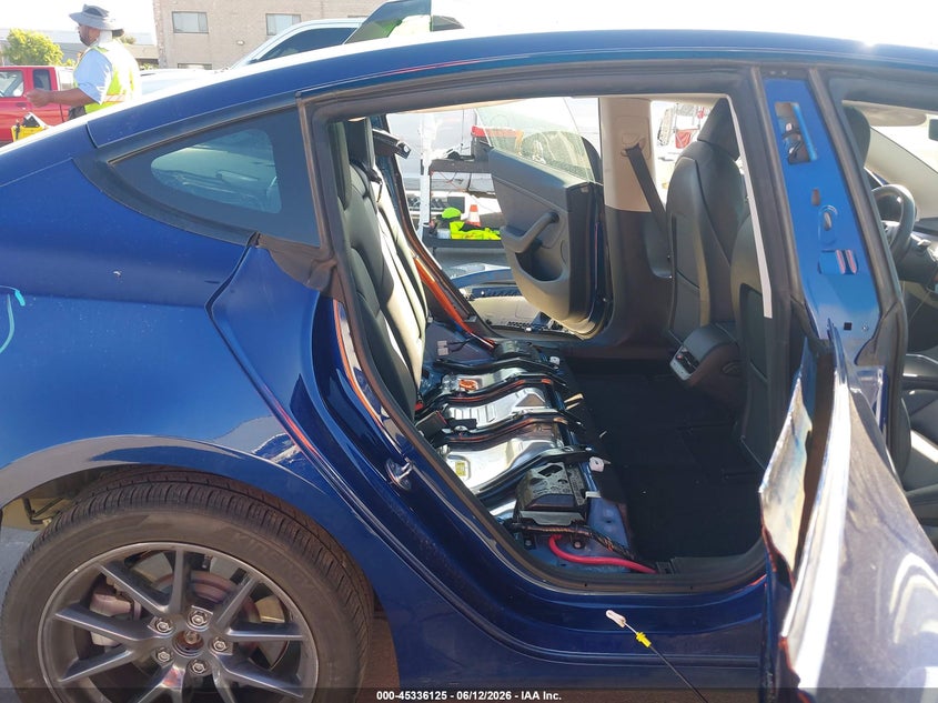2022 Tesla Model 3 VIN 5YJ3E1EB3NF366381 IAAI salvage auction — REAR END, Salvage Title, sold $9,100 on 2026-07-29 (photo 8)
