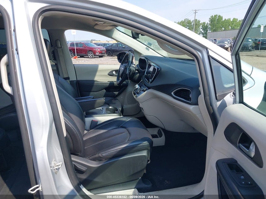 2024 Chrysler Pacifica VIN 2C4RC1BG3RR132719 IAAI salvage auction — SIDE, Enterprise Vehicles Clear Only (Indiana), sold $13,100 on 2026-07-17 (photo 5)