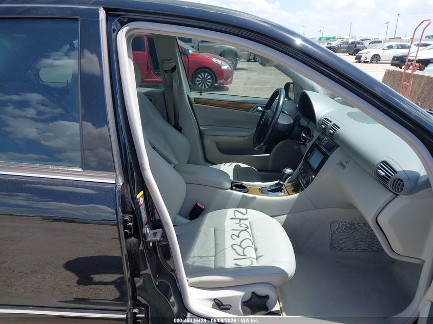 2007 Mercedes-benz C class VIN WDBRF52H27F936293 IAAI salvage auction — HAIL, Original (Texas), sold $600 on 2026-07-29 (photo 5)