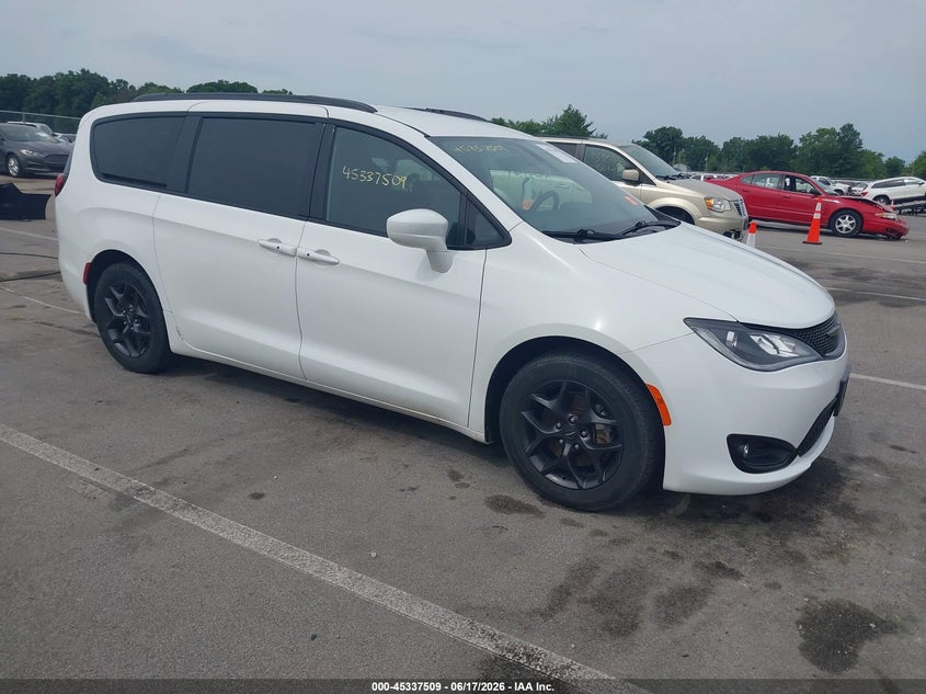 2018 Chrysler Pacifica VIN 2C4RC1BG0JR235942 IAAI salvage auction — HAIL, Clear (Indiana), sold $5,100 on 2026-07-15 (photo 1)