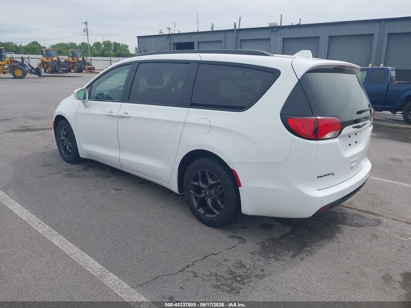 2018 Chrysler Pacifica VIN 2C4RC1BG0JR235942 IAAI salvage auction — HAIL, Clear (Indiana), sold $5,100 on 2026-07-15 (photo 3)