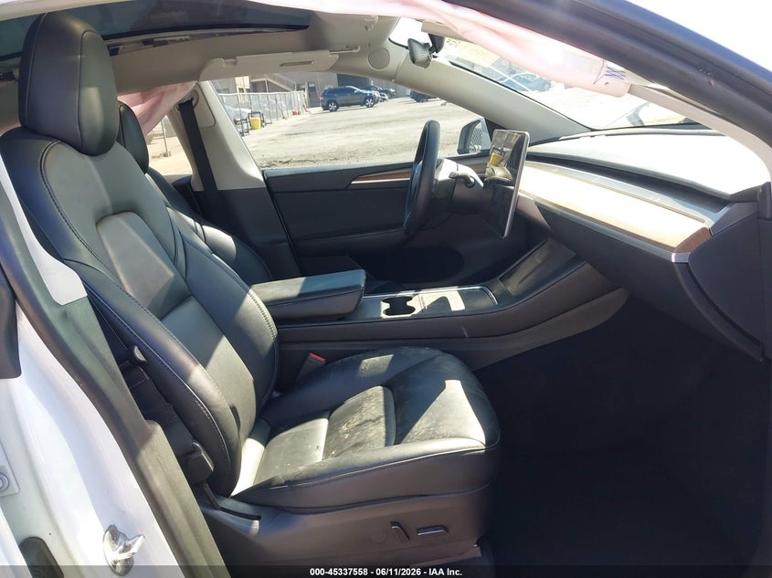 2023 Tesla Model y VIN 7SAYGDEF9PF636398 IAAI salvage auction — LEFT REAR, Wait Title, sold $9,100 on 2026-08-03 (photo 5)
