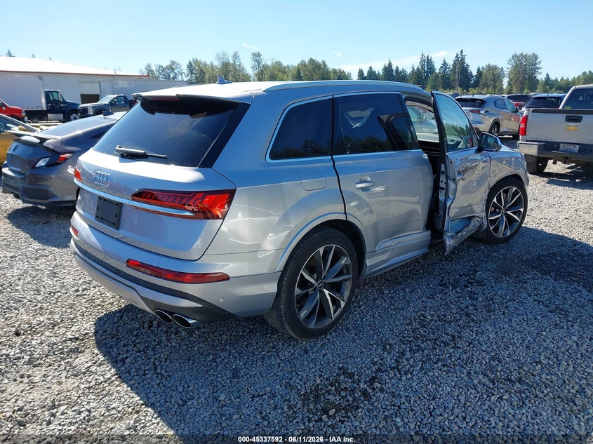 2022 Audi Sq7 VIN WA1VWBF78ND000035 IAAI salvage auction — SIDE, Salvage Title, sold $17,600 on 2026-08-01 (photo 4)