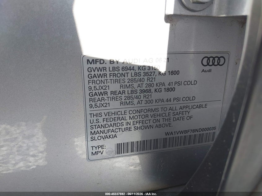 2022 Audi Sq7 VIN WA1VWBF78ND000035 IAAI salvage auction — SIDE, Salvage Title, sold $17,600 on 2026-08-01 (photo 9)