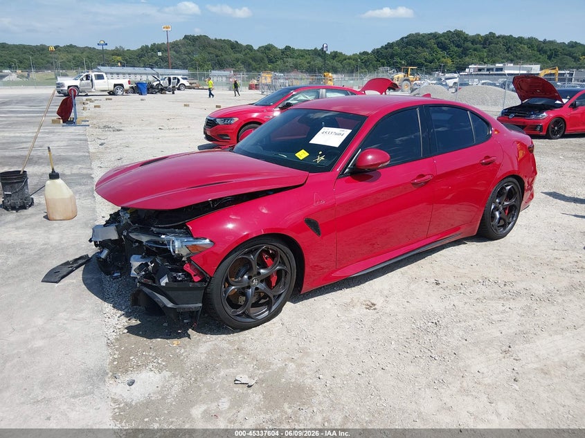 2018 Alfa romeo Giulia VIN ZARFAEAV2J7575634 IAAI salvage auction — FRONT END, Salvage (Missouri), sold $1,000 on 2026-07-28 (photo 2)