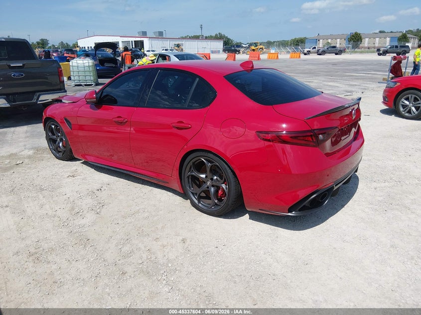 2018 Alfa romeo Giulia VIN ZARFAEAV2J7575634 IAAI salvage auction — FRONT END, Salvage (Missouri), sold $1,000 on 2026-07-28 (photo 3)