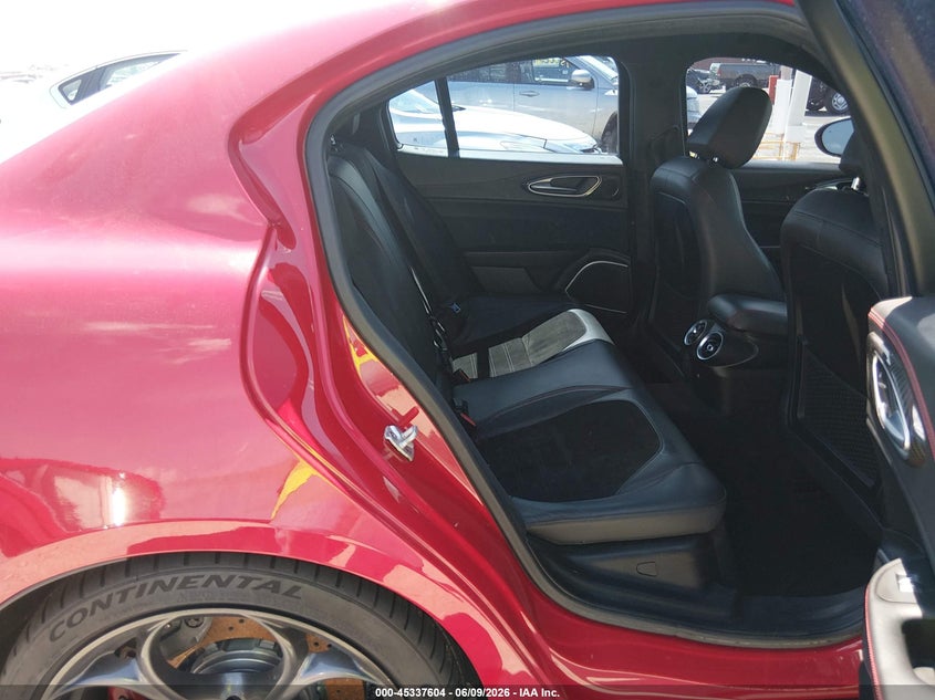 2018 Alfa romeo Giulia VIN ZARFAEAV2J7575634 IAAI salvage auction — FRONT END, Salvage (Missouri), sold $1,000 on 2026-07-28 (photo 8)