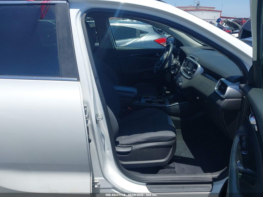 2016 Kia Sorento VIN 5XYPG4A36GG101915 IAAI salvage auction — THEFT, Salvage Title, sold $350 on 2026-07-09 (photo 5)