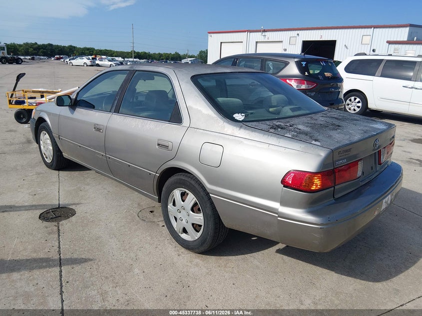2000 Toyota Camry VIN JT2BG22K8Y0482025 IAAI salvage auction — NORMAL WEAR, Clear (Missouri), sold $125 on 2026-07-07 (photo 3)