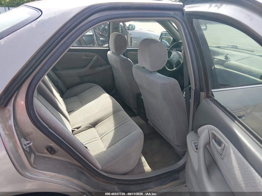 2000 Toyota Camry VIN JT2BG22K8Y0482025 IAAI salvage auction — NORMAL WEAR, Clear (Missouri), sold $125 on 2026-07-07 (photo 8)