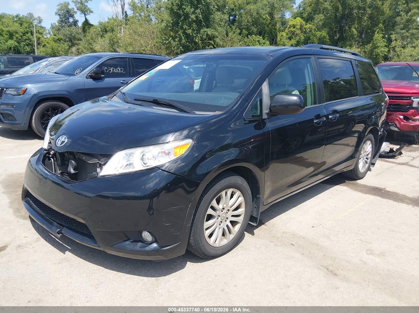 2017 Toyota Sienna VIN 5TDYZ3DC9HS873446 IAAI salvage auction — FRONT & REAR, Salvage (Missouri), sold $3,225 on 2026-07-15 (photo 2)