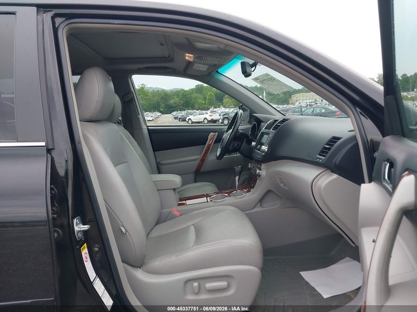 2012 Toyota Highlander VIN 5TDDK3EH9CS157202 IAAI salvage auction — NORMAL WEAR, Salvage Title, sold $4,250 on 2026-07-24 (photo 5)