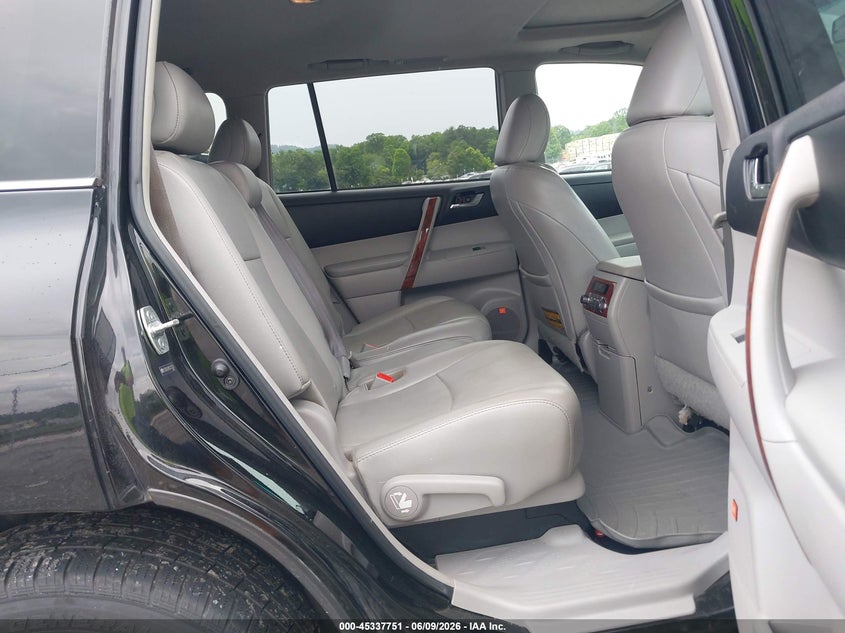 2012 Toyota Highlander VIN 5TDDK3EH9CS157202 IAAI salvage auction — NORMAL WEAR, Salvage Title, sold $4,250 on 2026-07-24 (photo 8)