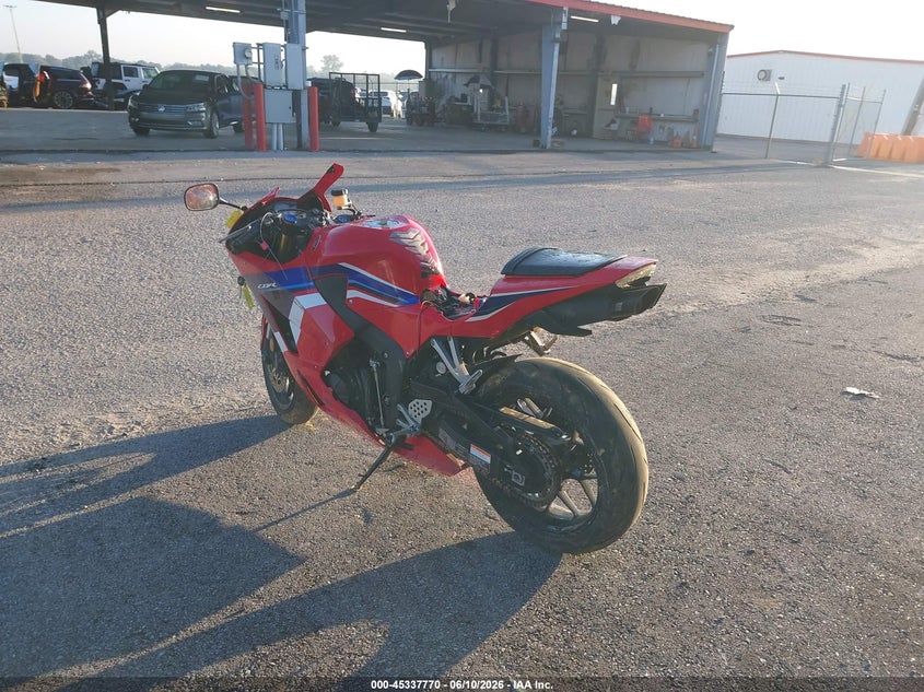 2021 Honda Cbr VIN JH2PC40J8MK700663 IAAI salvage auction — ALL OVER, Salvage (Louisiana), sold $3,450 on 2026-07-15 (photo 3)