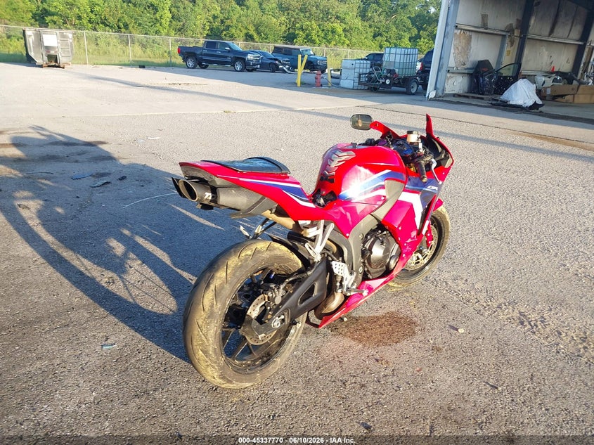 2021 Honda Cbr VIN JH2PC40J8MK700663 IAAI salvage auction — ALL OVER, Salvage (Louisiana), sold $3,450 on 2026-07-15 (photo 4)