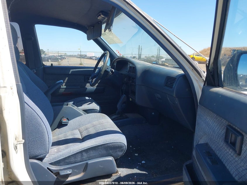 1991 Toyota 4runner VIN JT3VN39W8M8013798 IAAI salvage auction — NORMAL WEAR, Clear - Dealer Only (California), sold $375 on 2026-07-08 (photo 5)