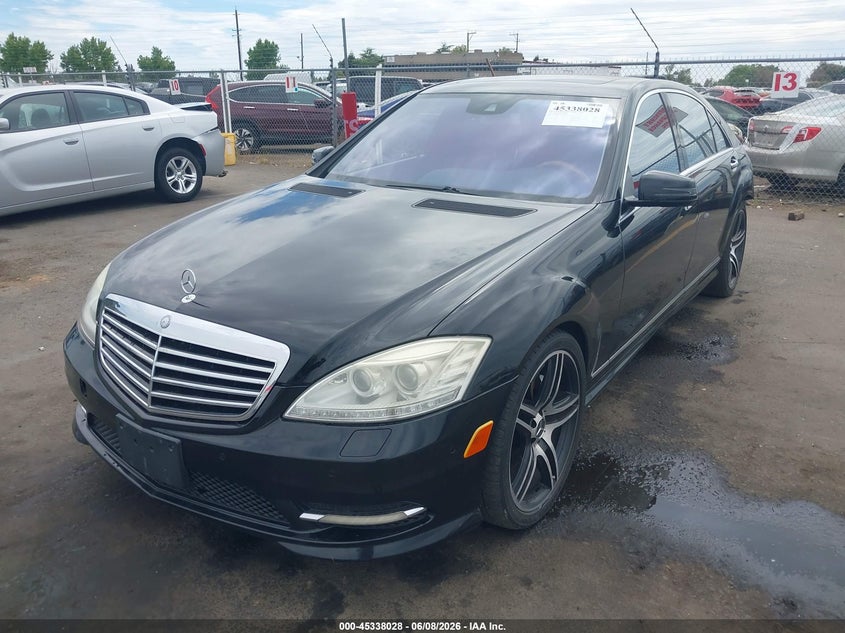 2010 Mercedes-benz S-klasse VIN WDDNG7BB8AA297318 IAAI salvage auction — LEFT REAR, Salvage (California), sold $1,050 on 2026-08-12 (photo 2)