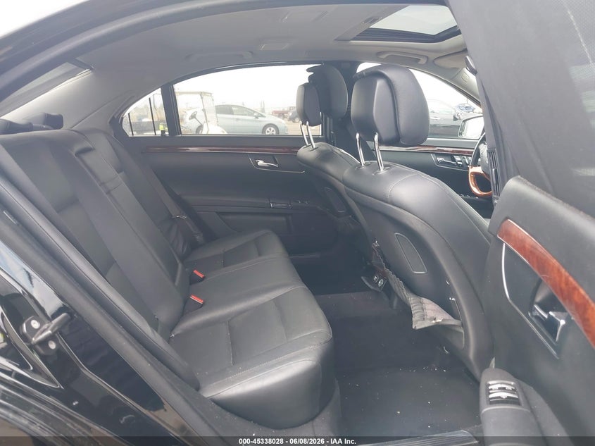 2010 Mercedes-benz S-klasse VIN WDDNG7BB8AA297318 IAAI salvage auction — LEFT REAR, Salvage (California), sold $1,050 on 2026-08-12 (photo 8)